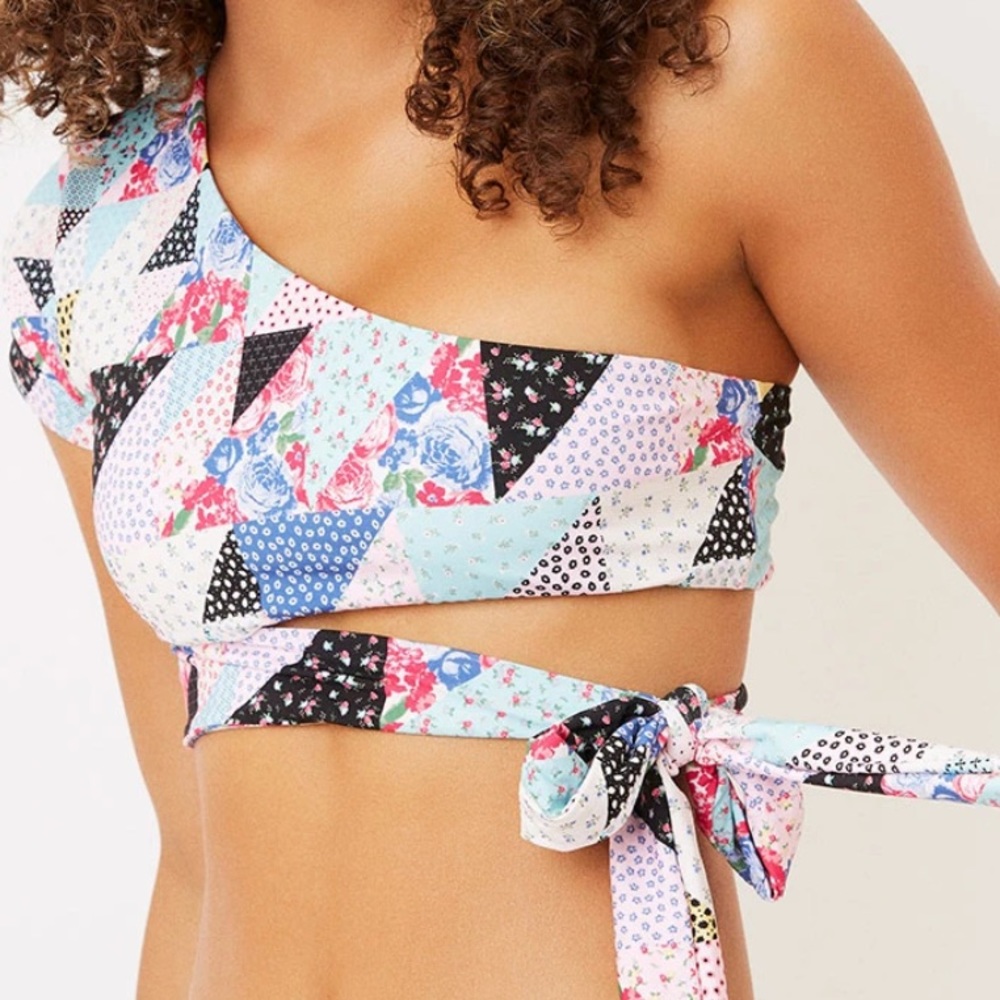 Frankies bikinis “Puck” top in patchwork(PR)